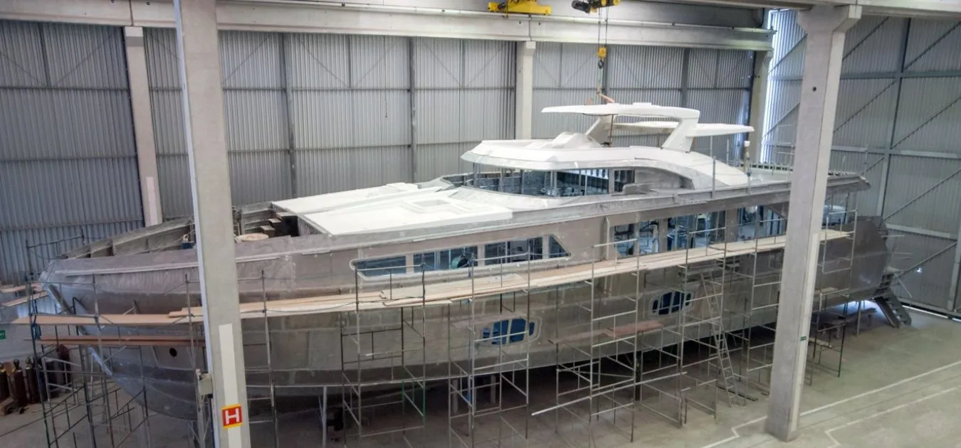 Finitions coque Motor Yachts